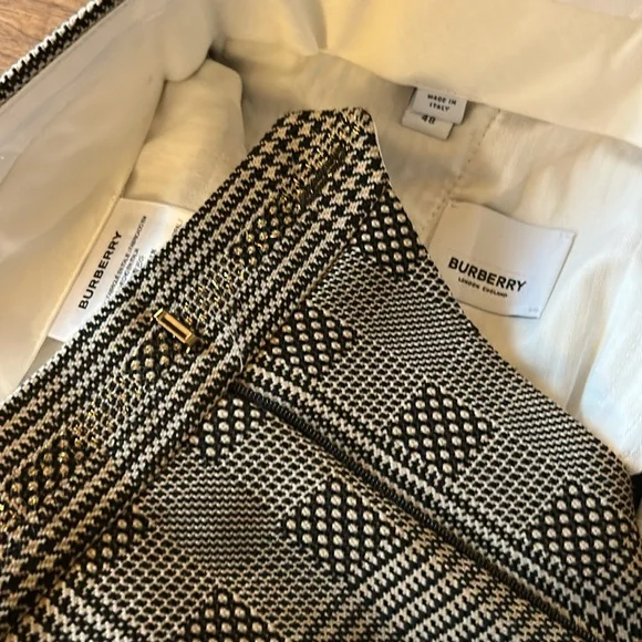 Burberry pants NWT SIZE 48 US